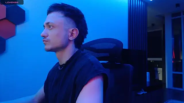 Snapshot of alex_nash chatting on 09.19.25 alex nash online show from 09.19.25