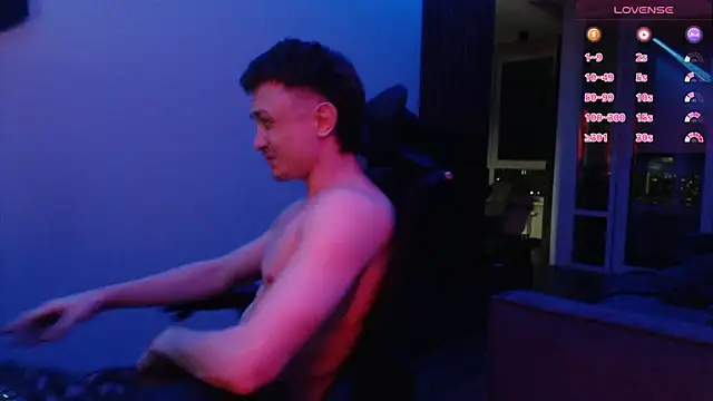 Snapshot of alex_nash chatting on 10.09.25 alex nash online show from 10.09.25