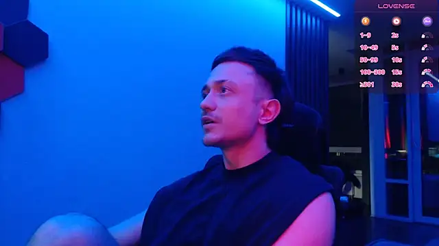 Snapshot of alex_nash chatting on 10.15.25 alex nash online show from 10.15.25