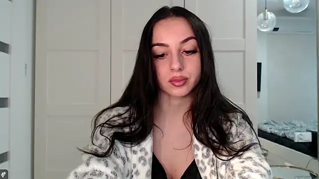 courtneyPerfect online show from 02.17.26