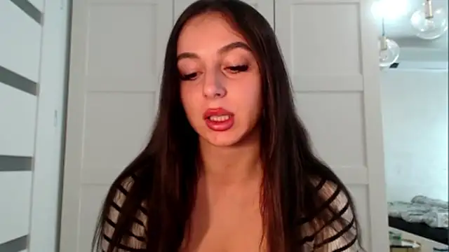 courtneyPerfect online show from 04.02.26