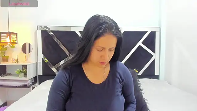 Ambber moon online show from 10.06.25