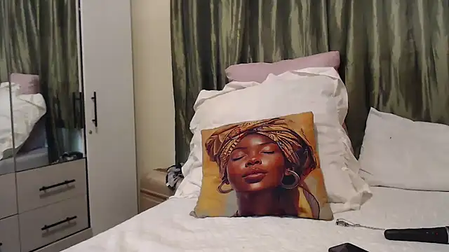 Foxybrownxx1 online show from 09.27.25