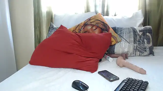 Foxybrownxx1 online show from 10.23.25