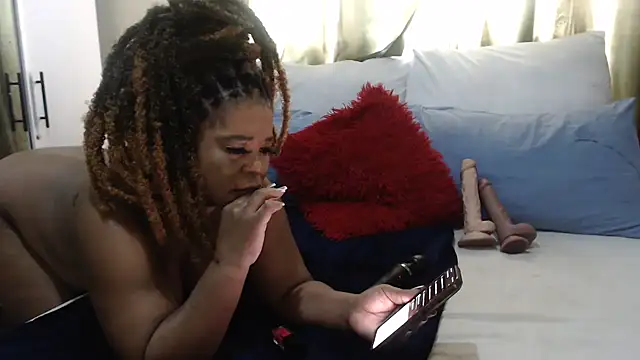 Snapshot of Foxybrownxx1 chatting on 11.07.25 Foxybrownxx1 online show from 11.07.25