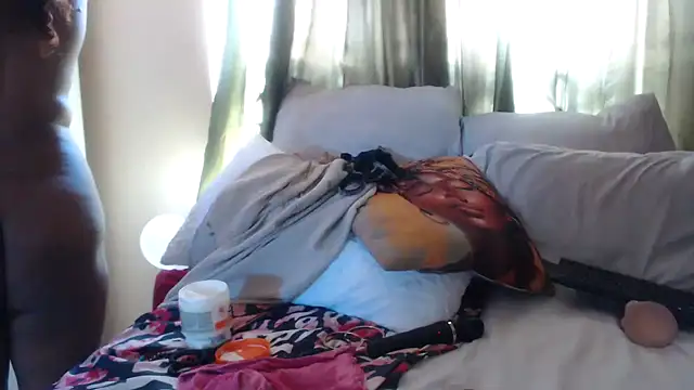 Foxybrownxx1 online show from 03.11.26