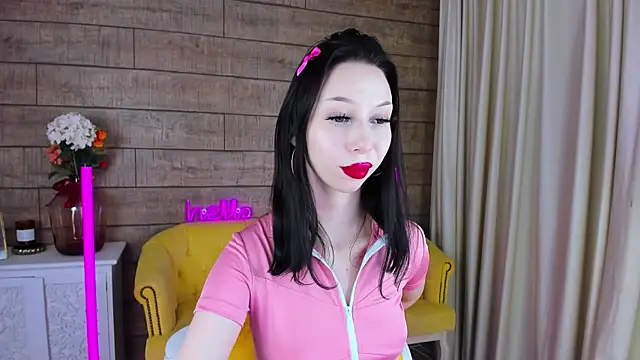 MaliaLandre online show from 02.18.25
