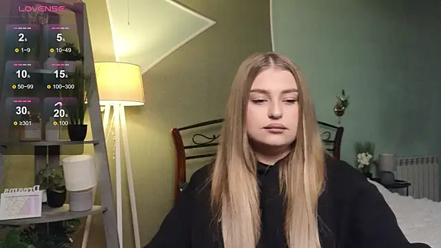 Snapshot of edaachi chatting on 02.13.25 edaachi online show from 02.13.25