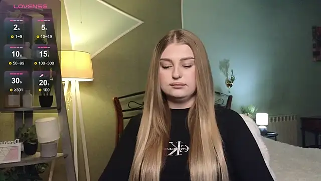 Snapshot of edaachi chatting on 02.18.25 edaachi online show from 02.18.25