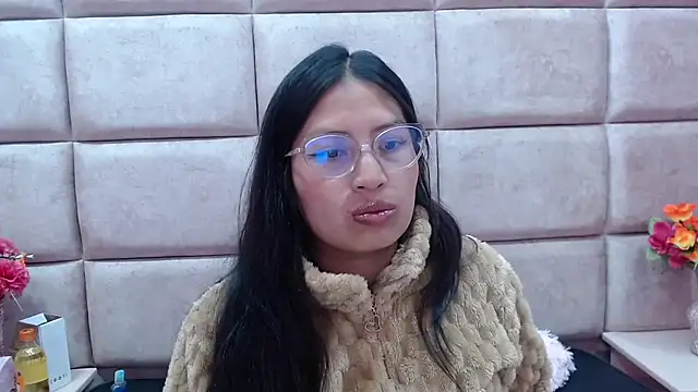 Snapshot of Miaa_Smiith_ chatting on 01.03.25 Miaa Smiith online show from 01.03.25