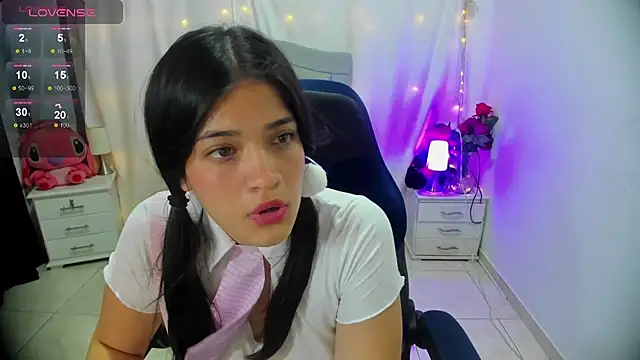 Alison girl20 online show from 12.17.24