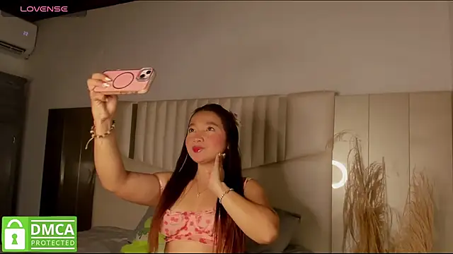 queen angelique online show from 04.17.26