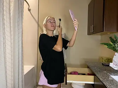 girlfriendmissy online show from 09.26.25