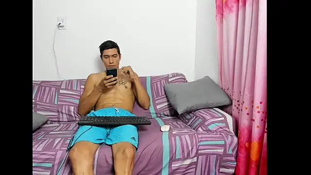 QuinnAndpuma1 online show from 06.27.26