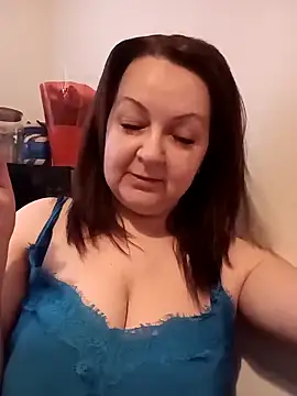 LoraCougar online show from 02.28.25