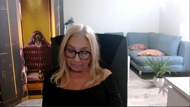 sofia xkiss online show from 09.18.25