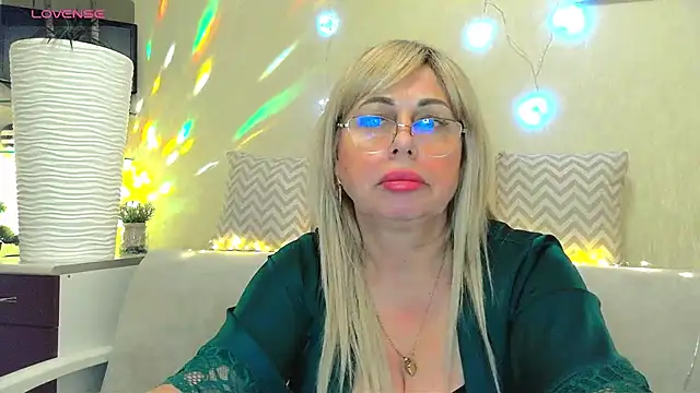 SusieNoreen online show from 01.25.25