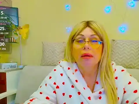 SusieNoreen online show from 02.19.25