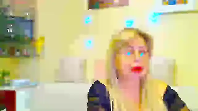 SusieNoreen online show from 02.22.25