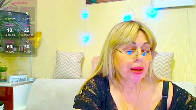 SusieNoreen online show from 02.22.25
