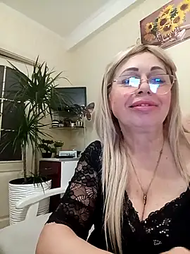 SusieNoreen online show from 02.27.25
