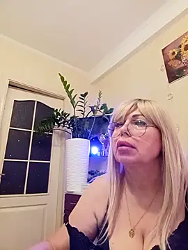 SusieNoreen online show from 09.12.25