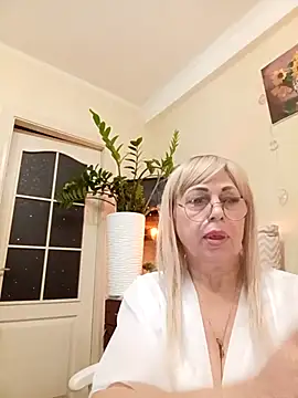 SusieNoreen online show from 09.18.25