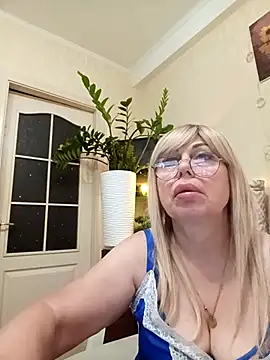 SusieNoreen online show from 09.21.25