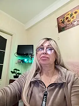 SusieNoreen online show from 10.04.25