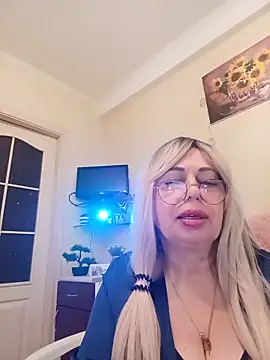 SusieNoreen online show from 10.12.25