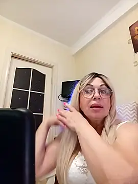 SusieNoreen online show from 10.17.25