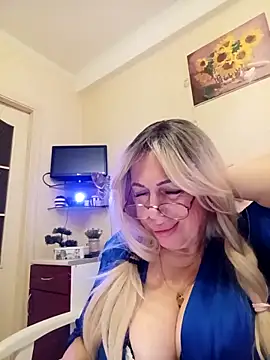 SusieNoreen online show from 10.20.25