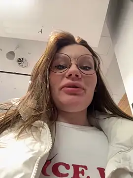 justmila online show from 02.24.25