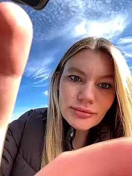 justmila online show from 10.21.25