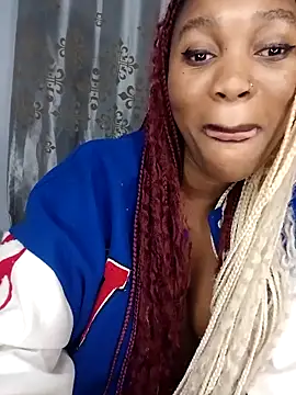 Snapshot of Shria107 chatting on 02.28.25 Shria107 online show from 02.28.25