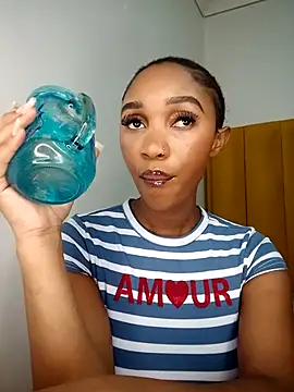 Snapshot of Shria107 chatting on 09.20.25 Shria107 online show from 09.20.25