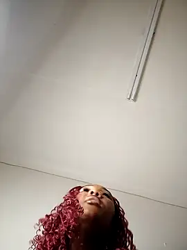 Snapshot of Shria107 chatting on 09.30.25 Shria107 online show from 09.30.25