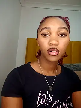 Snapshot of Shria107 chatting on 10.02.25 Shria107 online show from 10.02.25