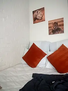 Shria107 online show from 12.21.25