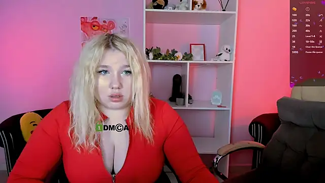 Snapshot of juli_kisss chatting on 09.18.25 juli kisss online show from 09.18.25