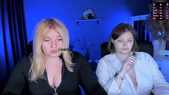 Snapshot of juli_kisss chatting on 09.21.25 juli kisss online show from 09.21.25