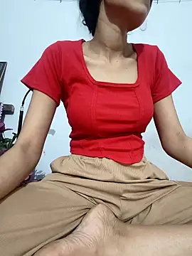 Snapshot of catreena chatting on 09.20.25 catreena online show from 09.20.25