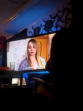 Snapshot of iamexist800 chatting on 10.29.25 iamexist800 online show from 10.29.25