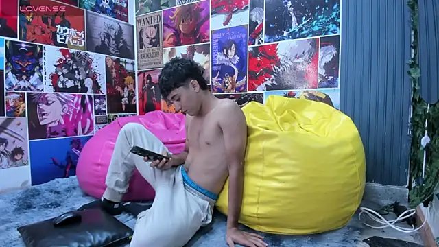 Austin Cardieff online show from 01.05.25