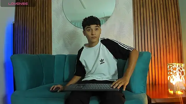 Austin Cardieff online show from 01.11.25