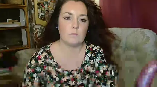 curvyisabella90 online show from 02.12.25