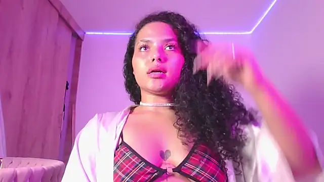 abril ricci online show from 10.20.25