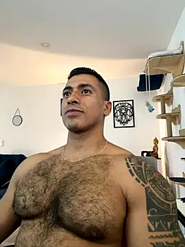 aaroncolombia online show from 09.18.25