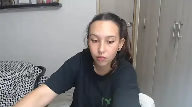 Snapshot of Skarlet_Adams28 chatting on 12.20.24 Skarlet Adams28 online show from 12.20.24