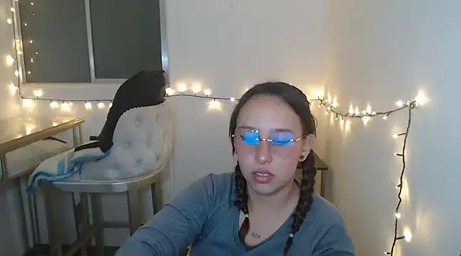 Snapshot of Skarlet_Adams28 chatting on 02.01.25 Skarlet Adams28 online show from 02.01.25